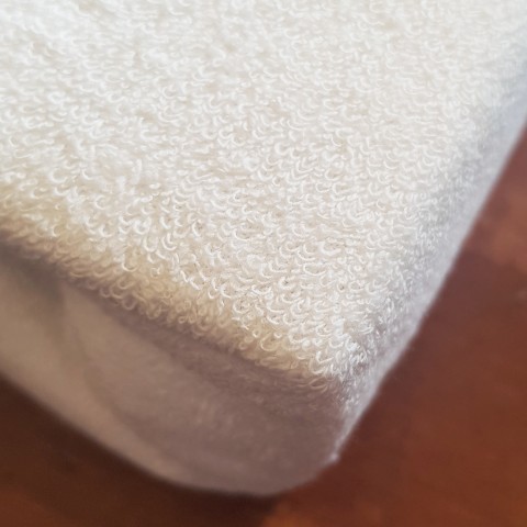 Mattress cover in stretch terry cloth